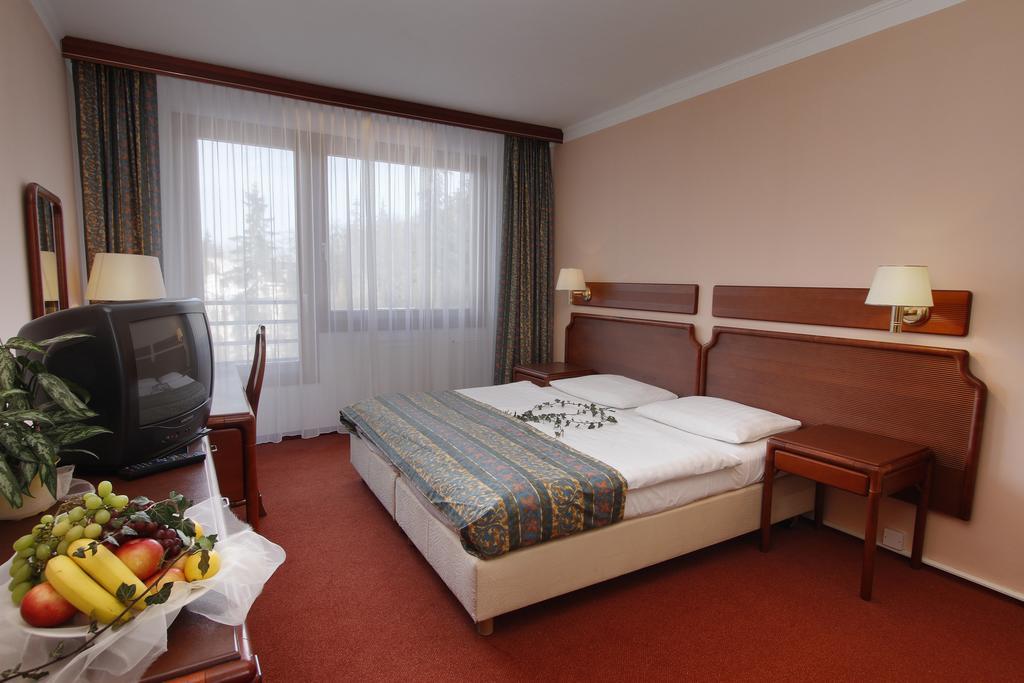 Hotel Krakonos Marianske Lazne Room photo